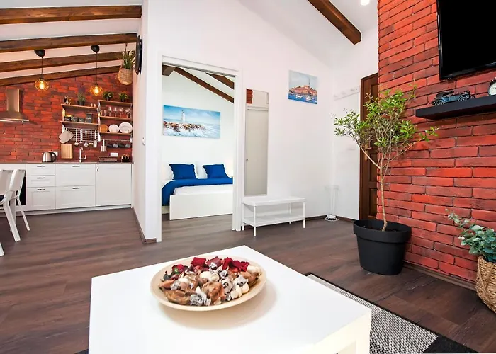 The Attic Apartment *