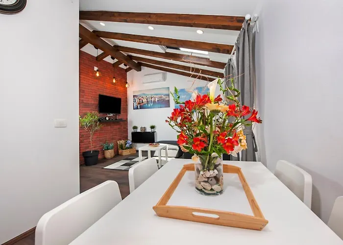 The Attic Apartment