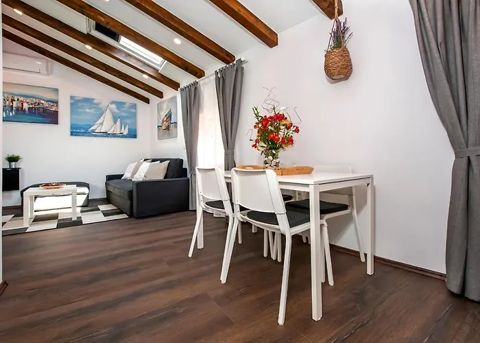 The Attic Apartment *